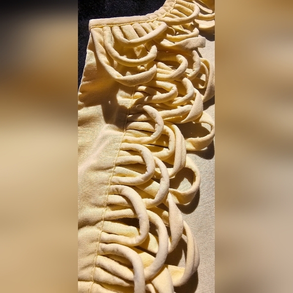 Talbots Unique Size 16 Yellow Sleeveless Ruffle Top - Picture 6 of 9